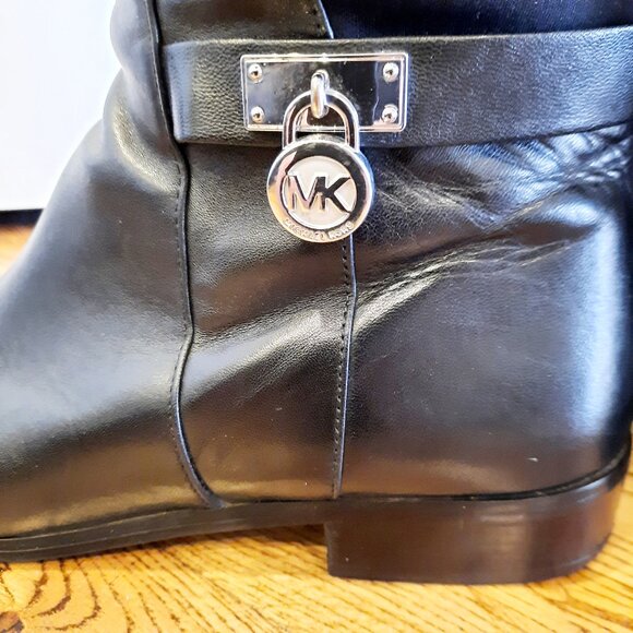 Michael Kors Hamilton Tall Leather Boots in Black, Size 8M - Picture 3 of 9